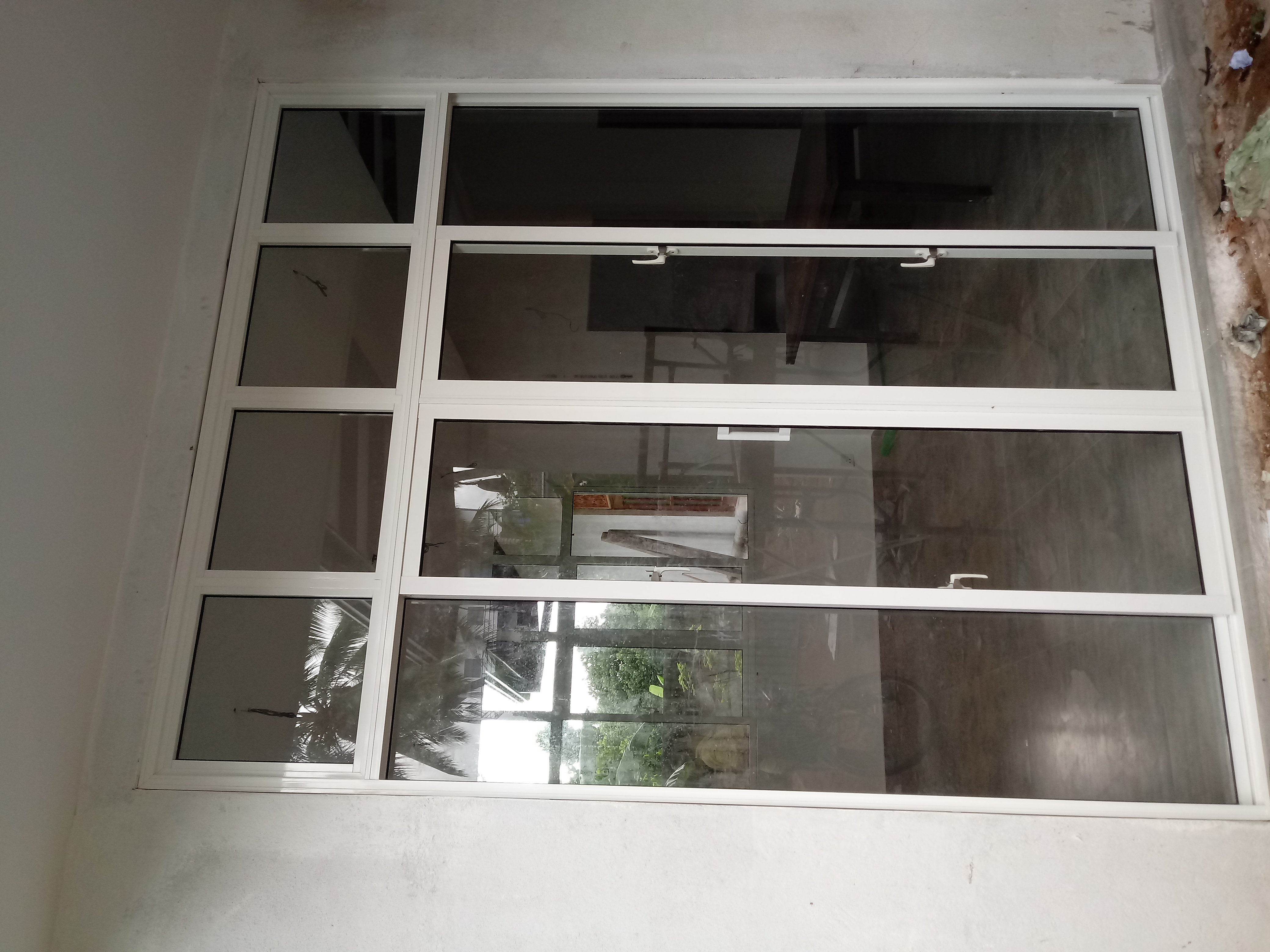 Sliding Windows (R) (P02) photo 2