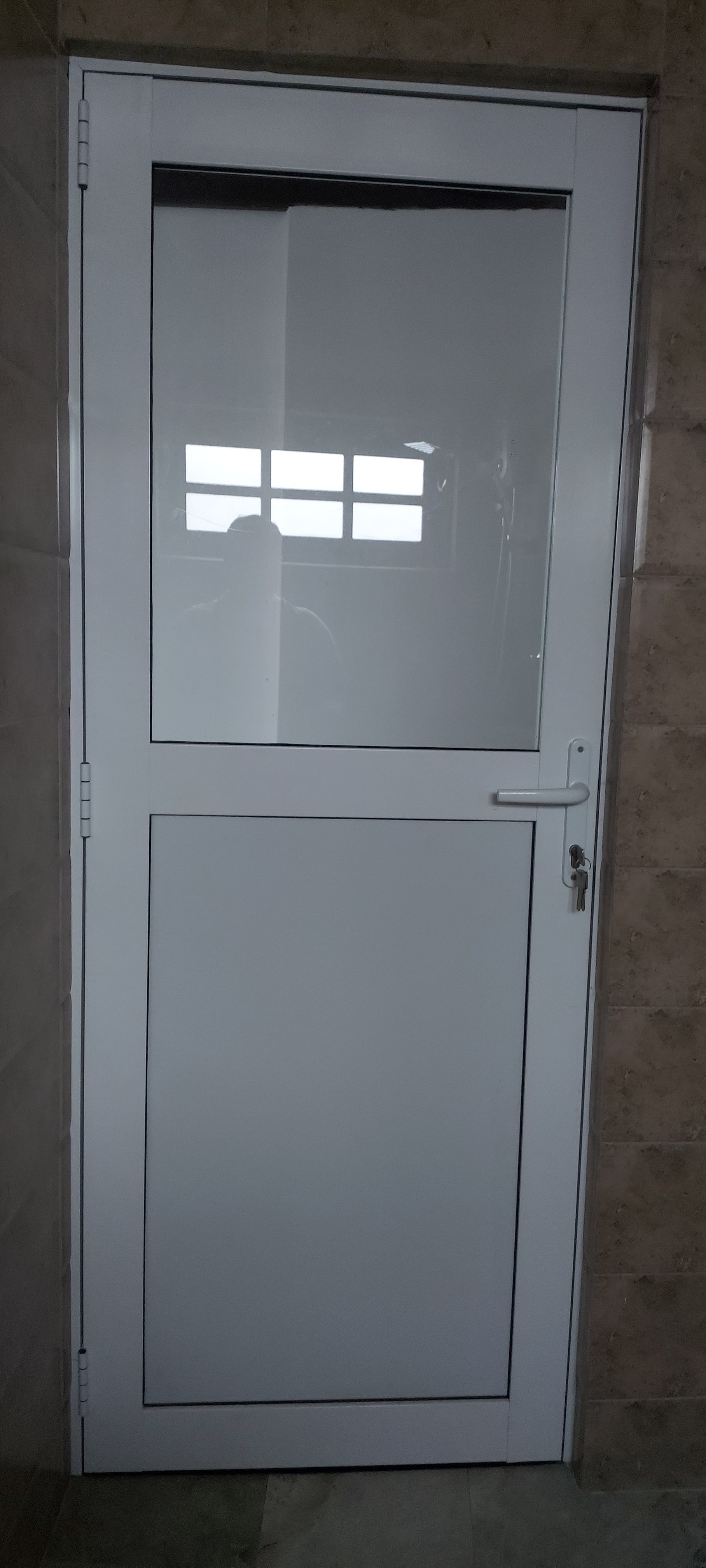 Bathroom Door (R) (P01) photo 10