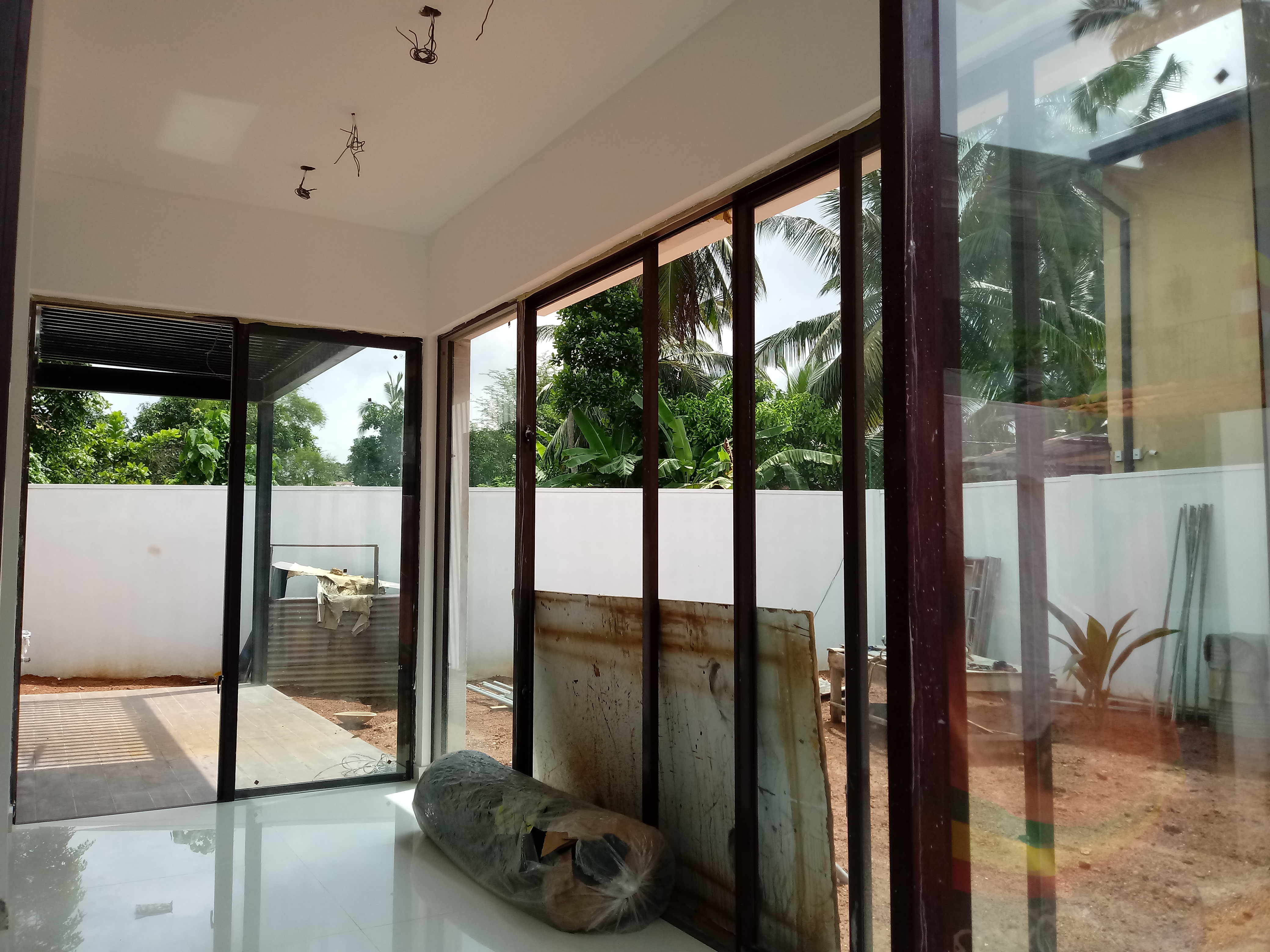 Com Doors (R) (P01) photo 4