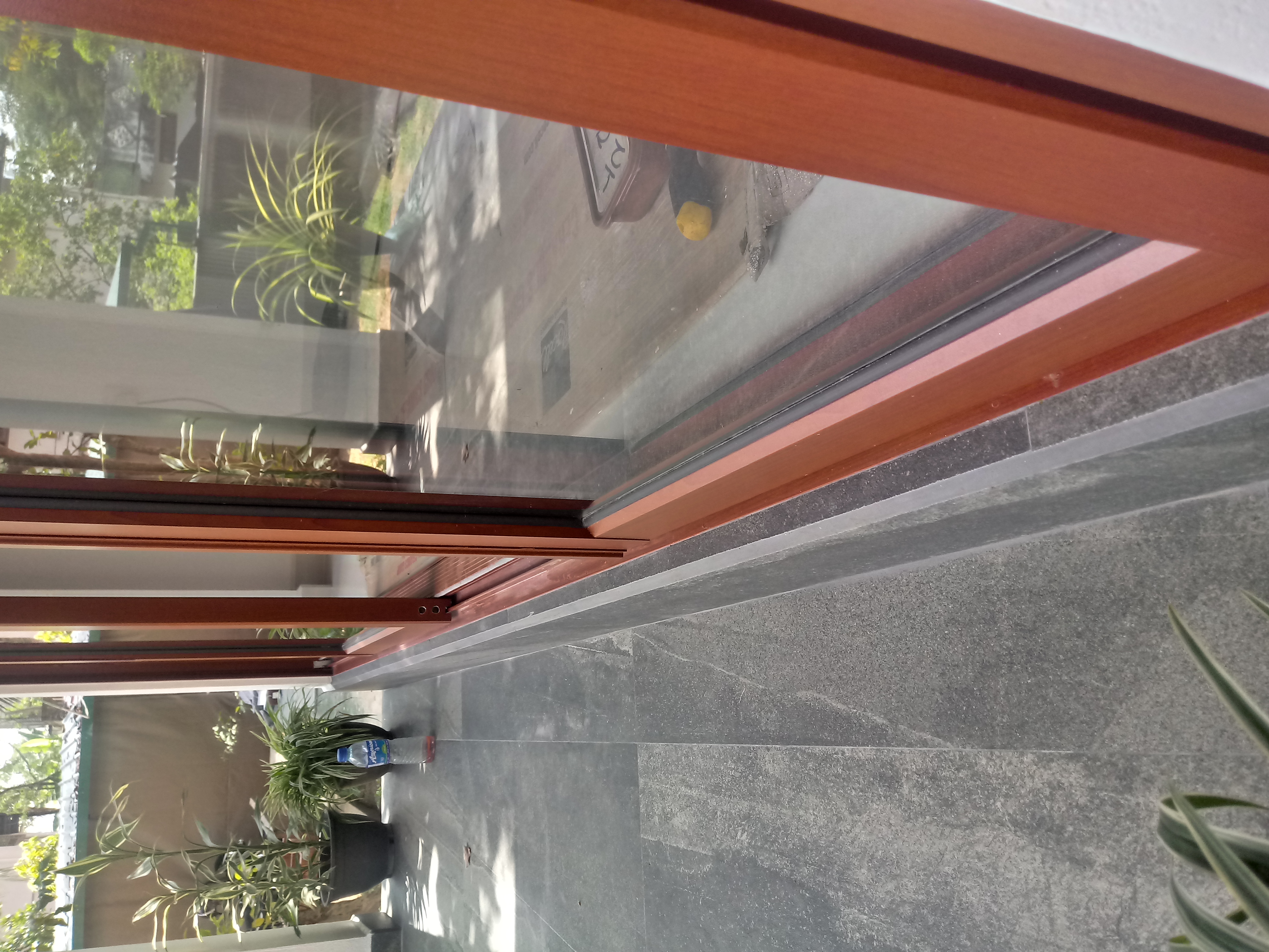 Com Doors (R) (P01) photo 10