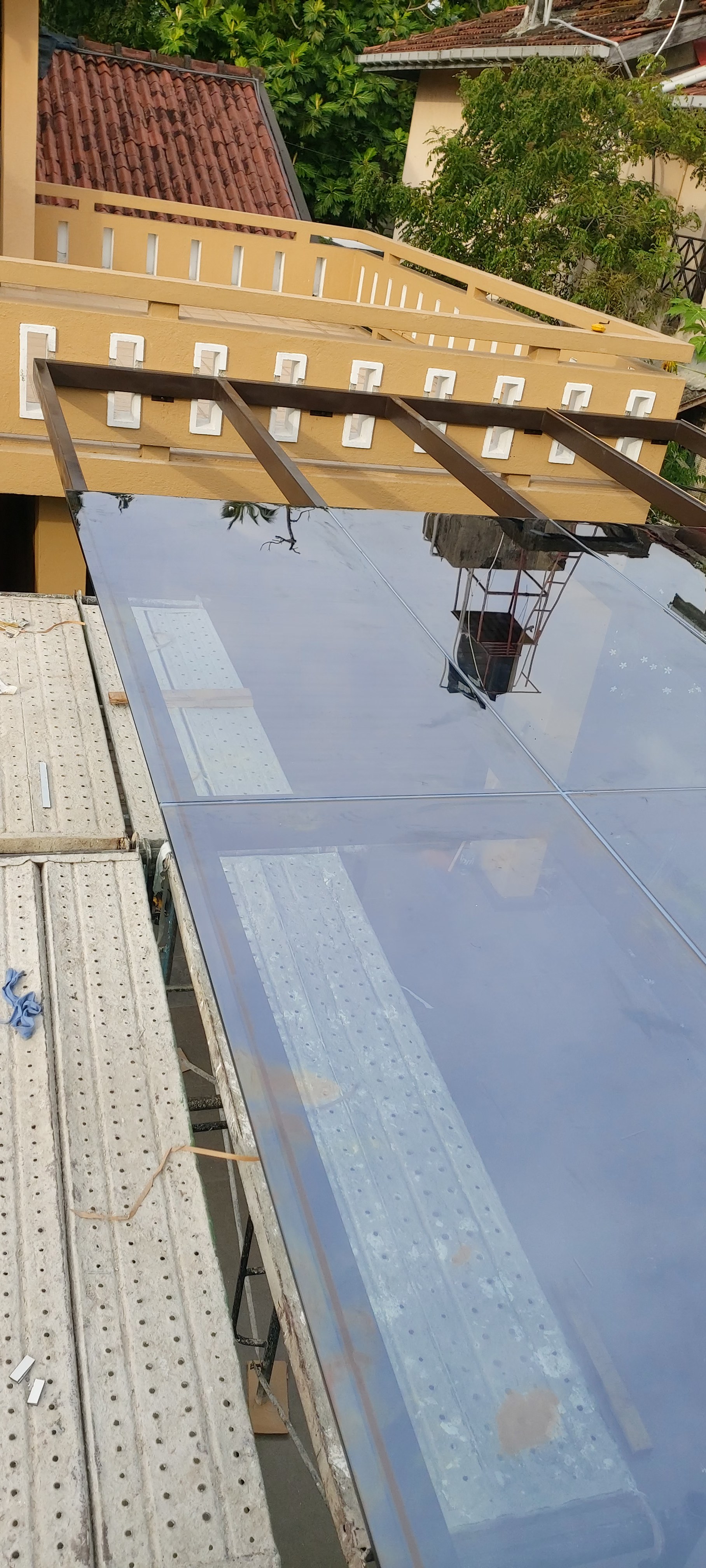Steel Panel Ceiling (R) (P02)